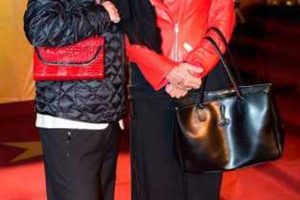 Ирина Хакамада вывела в свет взрослую солнечную дочь