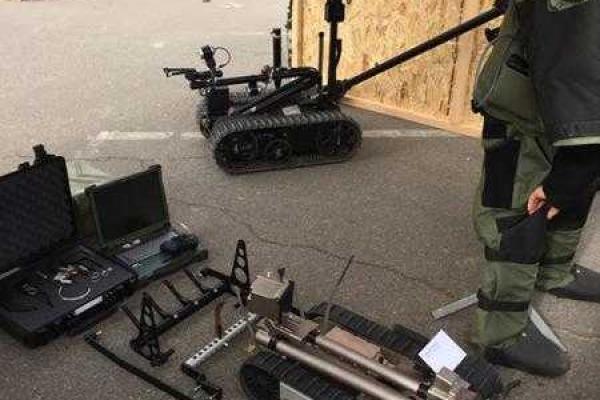 Выставка под открытым небом: киевлянам и гостям столицы показали современное военное оружие и технику