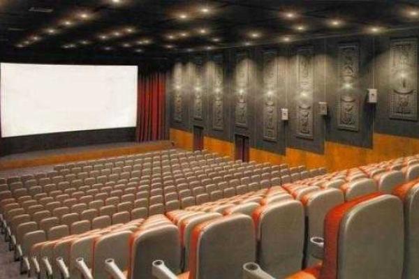 Столичный кинотеатр "Жовтень" готов встретить первых посетителей Столичный кинотеатр "Жовтень" готов встретить первых посетителей