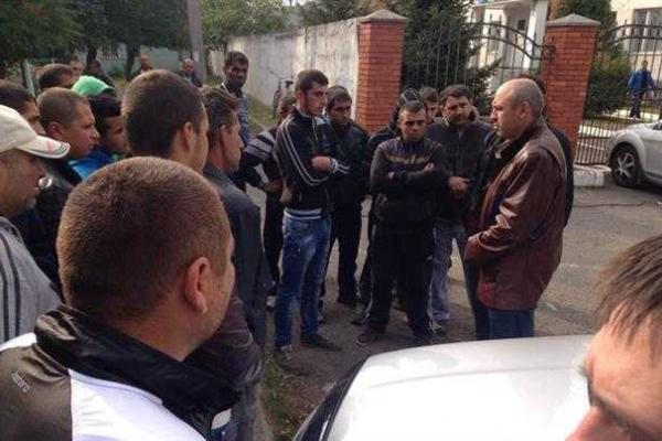Хронология кровавых "разборок" в ромском лагере Мукачево, произошедших сегодня ночью Хронология кровавых "разборок" в ромском лагере Мукачево, произошедших сегодня ночью