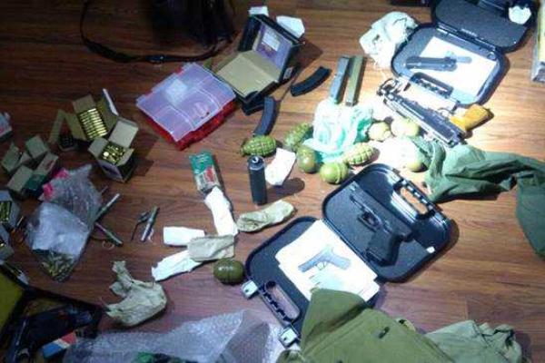 На Киевщине СБУ провела спецоперацию по перекрытию канала поступления оружия из зоны АТО На Киевщине СБУ провела спецоперацию по перекрытию канала поступления оружия из зоны АТО