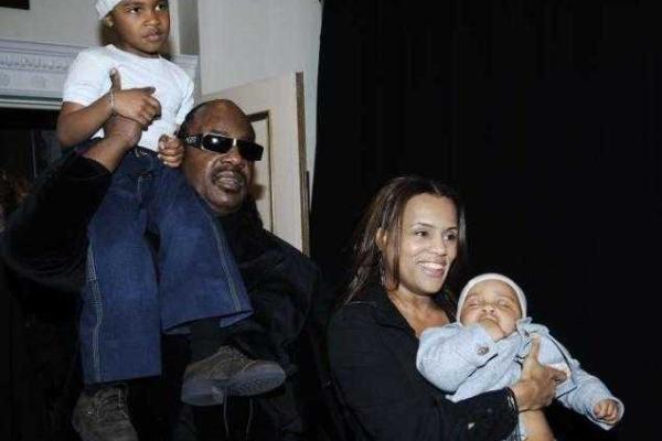 Распалась семья американского соул-певца Стиви Уандера