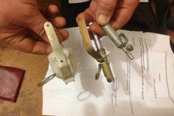 В руки бойцов ВСУ попали документы, подтверждающие присутствие российских наемников на Донбассе В руки бойцов ВСУ попали документы, подтверждающие присутствие российских наемников на Донбассе