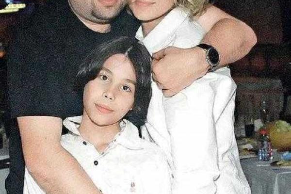 Продюсер Максим Фадеев впервые показал свою жену Продюсер Максим Фадеев впервые показал свою жену