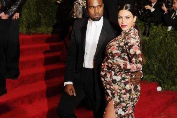 Ким Кардашьян в день родов получит от мужа в подарок уникальное ожерелье