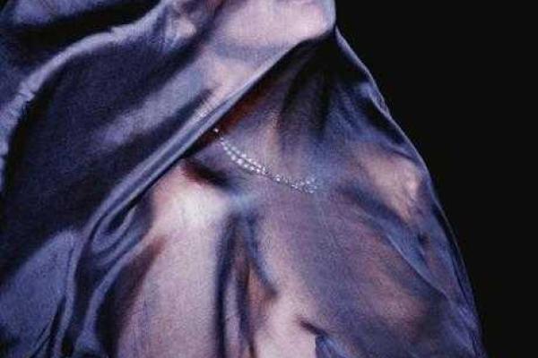 Роскошная Моника Белуччи стала героиней провокационной фотосессии