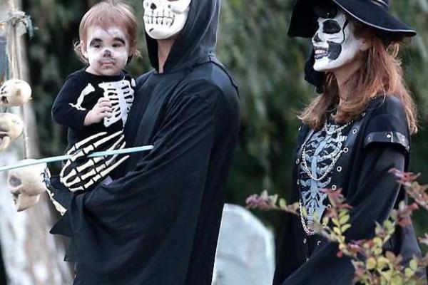 Звездная пара Райан Гослинг и Ева Мендес вышли в свет с годовалой малышкой