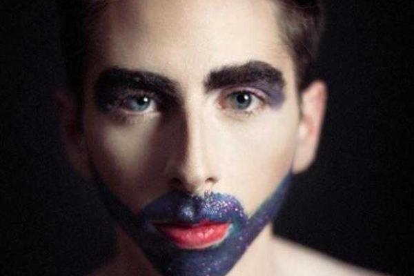 Новым рождественским хитом в Instagam стали блестящие бороды