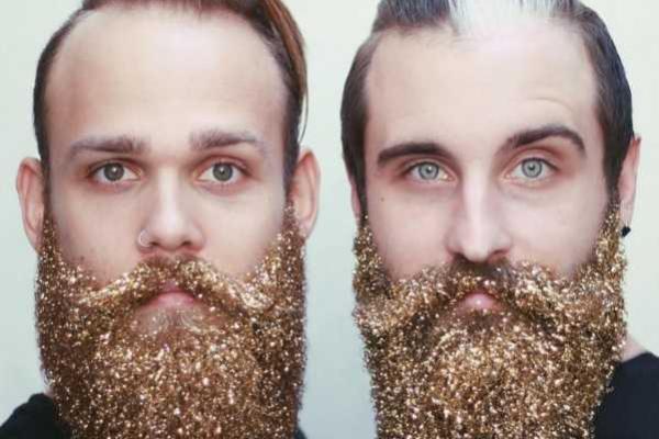 Новым рождественским хитом в Instagam стали блестящие бороды