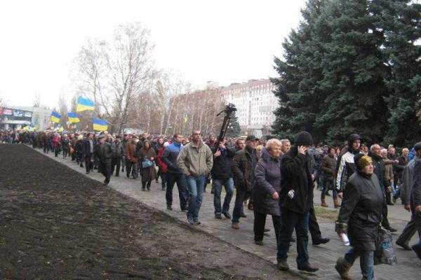 В Кривом Роге "жарко": протестующие выдвинули свои требования В Кривом Роге "жарко": протестующие выдвинули свои требования