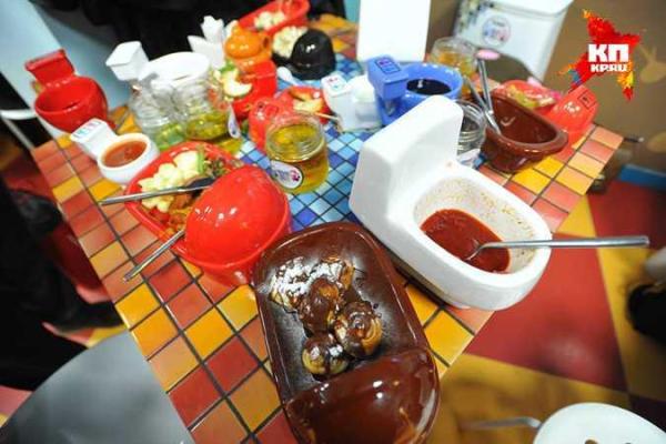 В центре российской столицы открылось кафе с туалетной тематикой