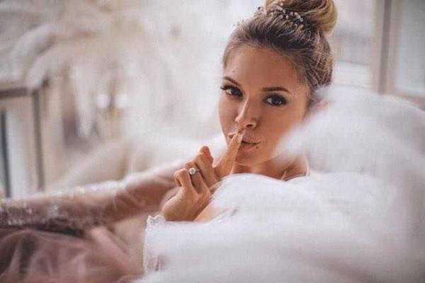 Уникальные снимки Веры Брежневой в роскошном свадебном платье 