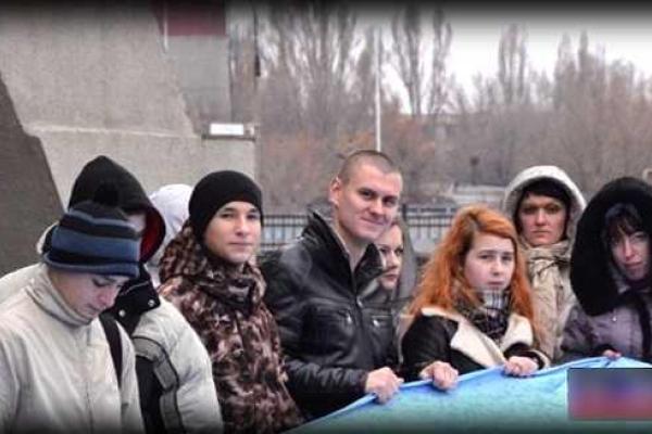 Мэр Луганска: Мы не претендуем на чужую землю – мы хотим со всеми жить в мире и дружбе Мэр Луганска: Мы не претендуем на чужую землю – мы хотим со всеми жить в мире и дружбе