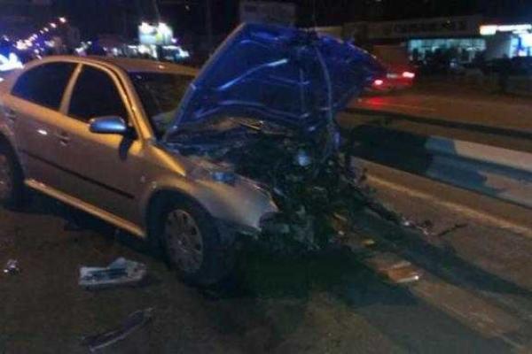 В столице пьяный водитель превратил новенькую машину полицейских в груду железа
