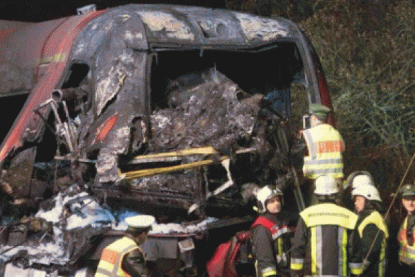 В грузовике, который стоял на пути поезда в Германии, находились военные