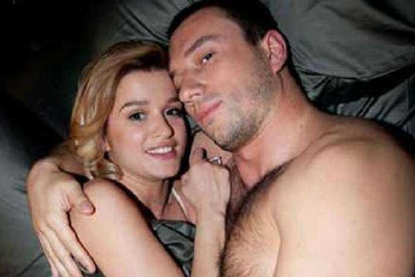 Экс-возлюбленный Ксении Бородиной поделился с поклонницами своим свадебным фото