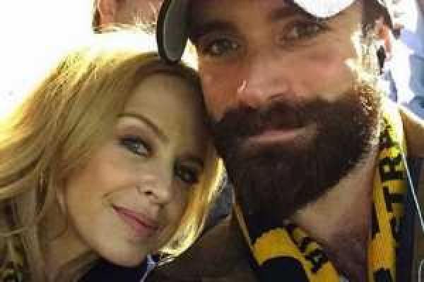 Певица Кайли Миноуг рассказала, как она счастлива с молодым возлюбленным