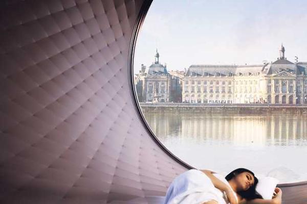 В Париже на берегу Сены появится необычный престижный отель в виде колеса обозрения