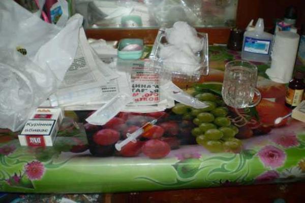 На Донетчине полиция "накрыла" два наркопритона На Донетчине полиция "накрыла" два наркопритона