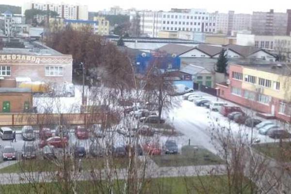  В белорусском городе Солигорск выросли сугробы из муки В белорусском городе Солигорск выросли сугробы из муки