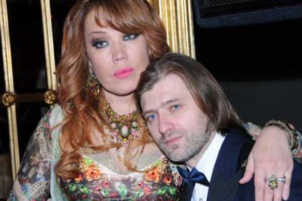 Певица Азиза в 51 год планирует стать матерью