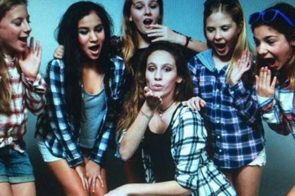 Дочь мэра Киева Виталия Кличко в Германии приняла участие в профессиональной фотосессии