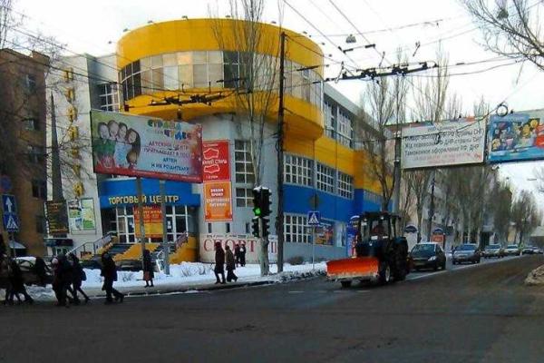 Жители Донецка показали, как выглядит оккупированный город в преддверие Нового года. Фоторепортаж Жители Донецка показали, как выглядит оккупированный город в преддверие Нового года. Фоторепортаж