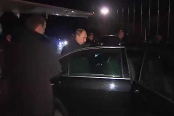 Путин прибыл в Крым на пуск энергомоста: попытки не увенчались успехом Путин прибыл в Крым на пуск энергомоста: попытки не увенчались успехом