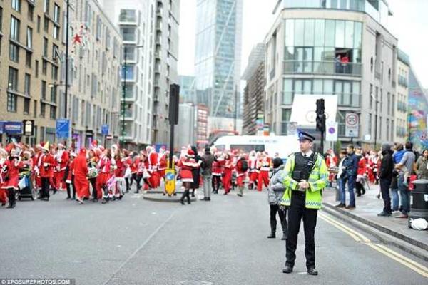 В Лондоне состоялся ежегодный фестиваль Санты