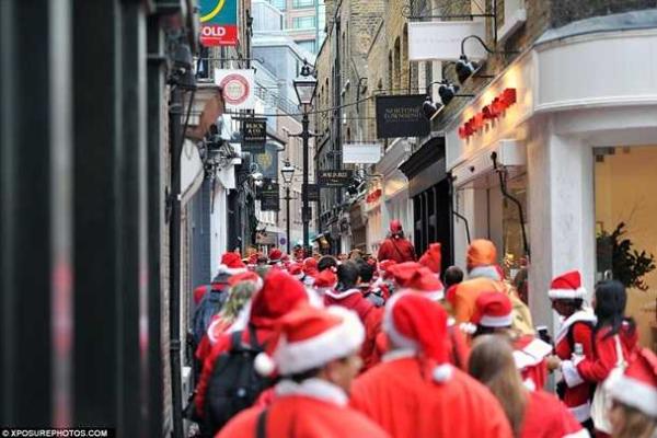 В Лондоне состоялся ежегодный фестиваль Санты