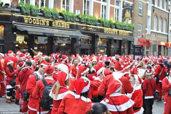В Лондоне состоялся ежегодный фестиваль Санты