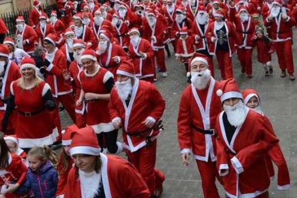 В Лондоне состоялся ежегодный фестиваль Санты В Лондоне состоялся ежегодный фестиваль Санты