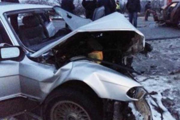 На Харьковщине в жутком ДТП погибли три человека На Харьковщине в жутком ДТП погибли три человека
