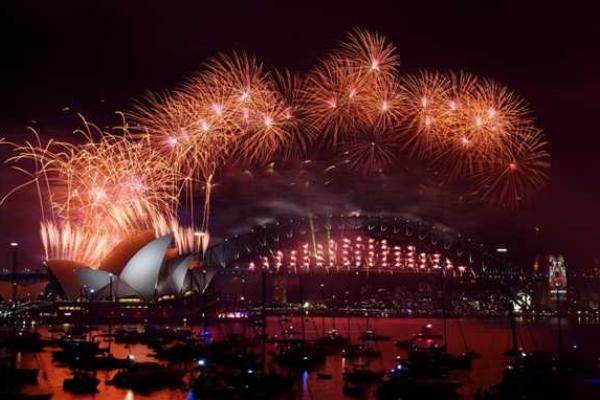 Первые фейерверки 2016 года