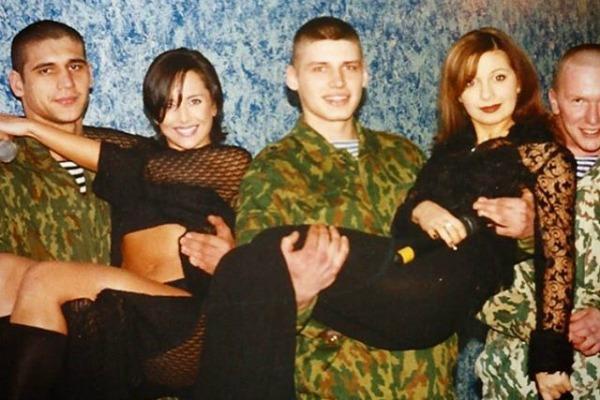 В Сеть попали редкие архивные снимки Жанны Фриске В Сеть попали редкие архивные снимки Жанны Фриске