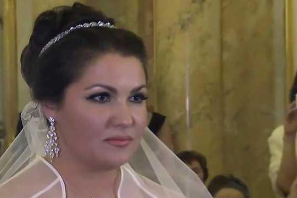 Филипп Киркоров стал свидетелем на свадьбе оперной дивы Анны Нетребко Филипп Киркоров стал свидетелем на свадьбе оперной дивы Анны Нетребко