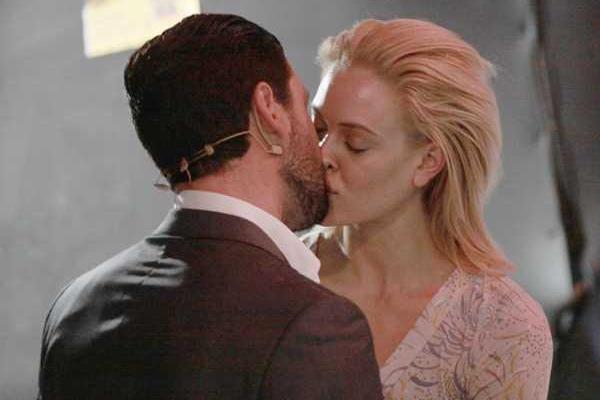 Герой первого сезона проекта "Холостяк" решил попрощаться с холостяцкой жизнью