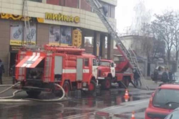 В Сеть попало видео масштабного пожара в ночном клубе Одессы В Сеть попало видео масштабного пожара в ночном клубе Одессы