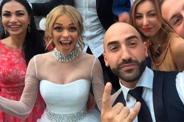 Звезда сериала "Универ" родила дочь