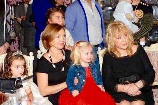 Звездная пара Пугачева и Галкин перестали скрывать от поклонников своих детей