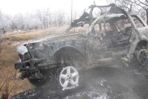 В Сеть попали фото искореженного взорванного авто боевика Дремова В Сеть попали фото искореженного взорванного авто боевика Дремова