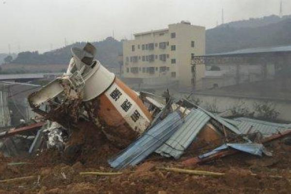 Оползень в Китае: эвакуировано около 900 человек, более 40 - пропали без вести