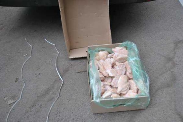 Сотрудники полиции и СБУ на КПВВ в Волновхском районе задержали груз мяса, направлявшийся в Донецк