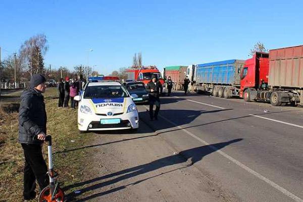 На Волыни в жутком ДТП мгновенно погибли четыре человека На Волыни в жутком ДТП мгновенно погибли четыре человека