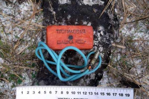 В одном из гаражей Артемовска был обнаружен арсенал боеприпасов В одном из гаражей Артемовска был обнаружен арсенал боеприпасов