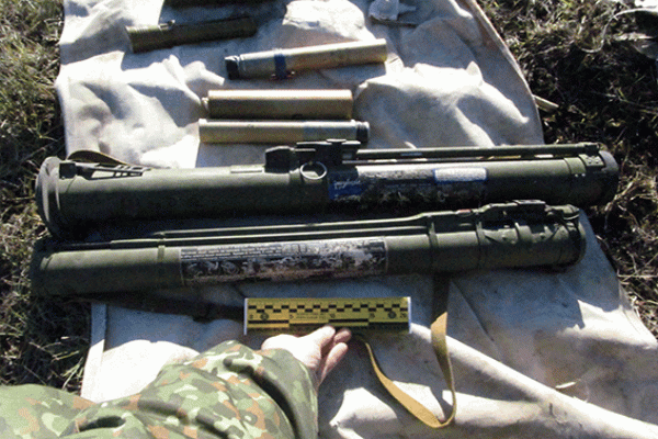 Сотрудники СБУ на Луганщине обнаружили тайник с боеприпасами на приусадебном участке частного дома