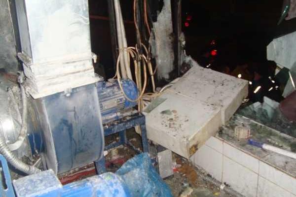 В центре Киева спасатели тушили пожар в кафе, расположенном в жилом доме В центре Киева спасатели тушили пожар в кафе, расположенном в жилом доме