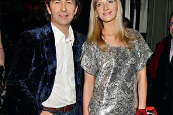 Жену певца Валерия Сюткина срочно прооперировали