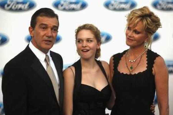 Звезды Голливуда Бандерас и Гриффит официально развелись и разделили имущество