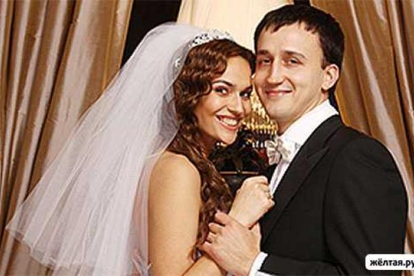 Фанаты Алены Водонаевой признали экс-супруга теледивы лучшим из ее мужчин